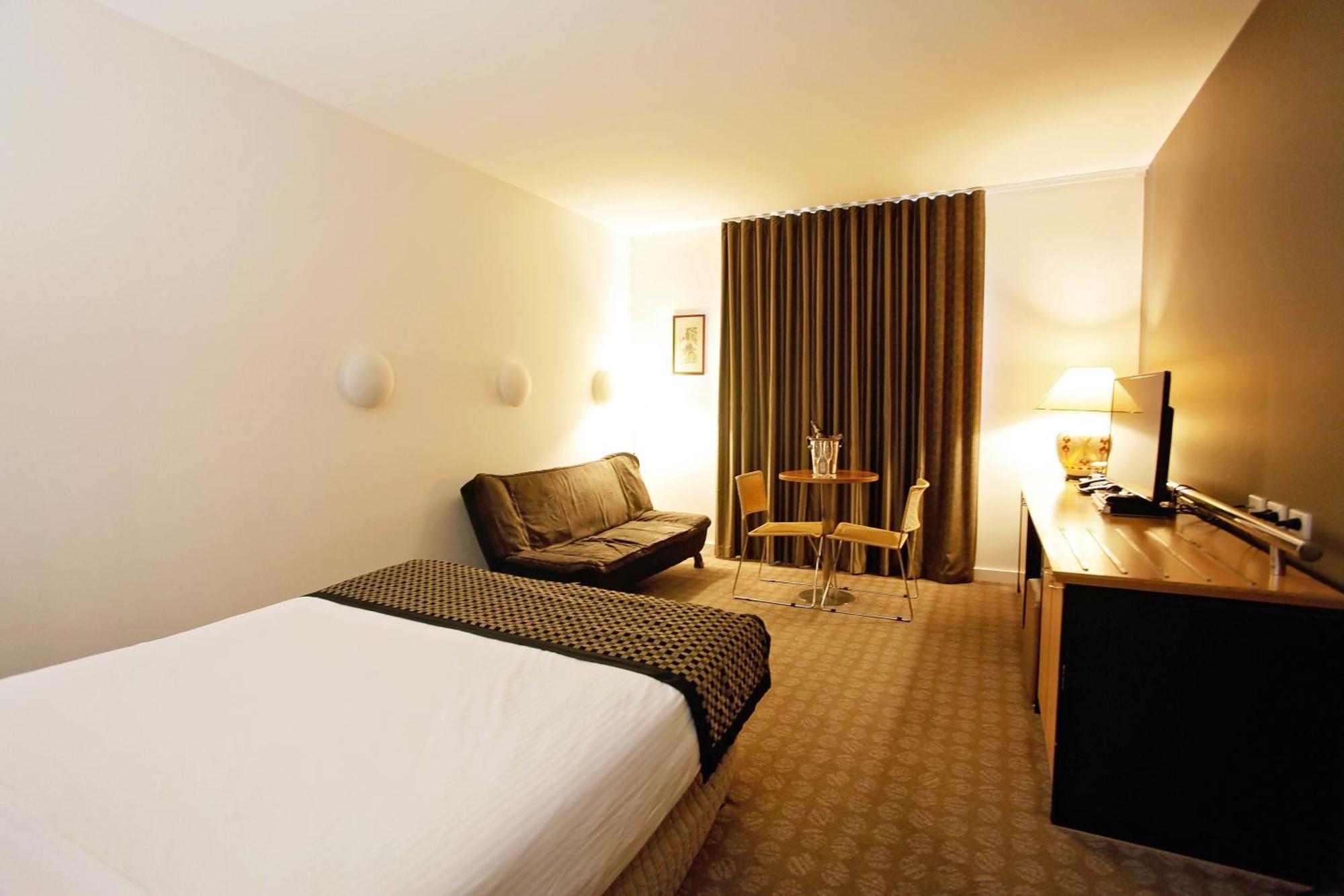 Golden Pebble Hotel Wantirna Cameră foto