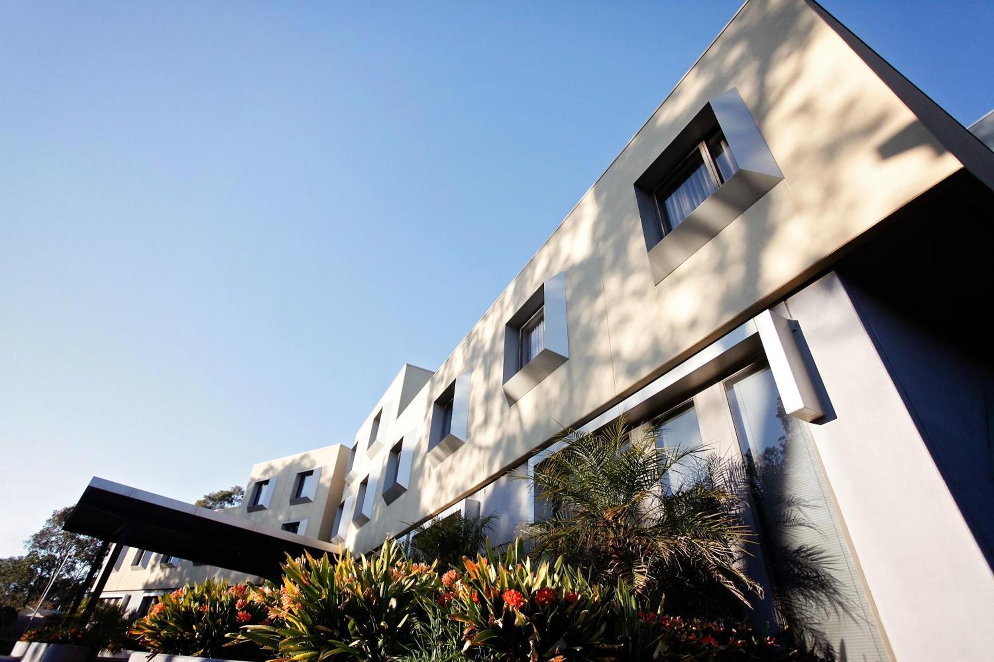 Golden Pebble Hotel Wantirna Exterior foto