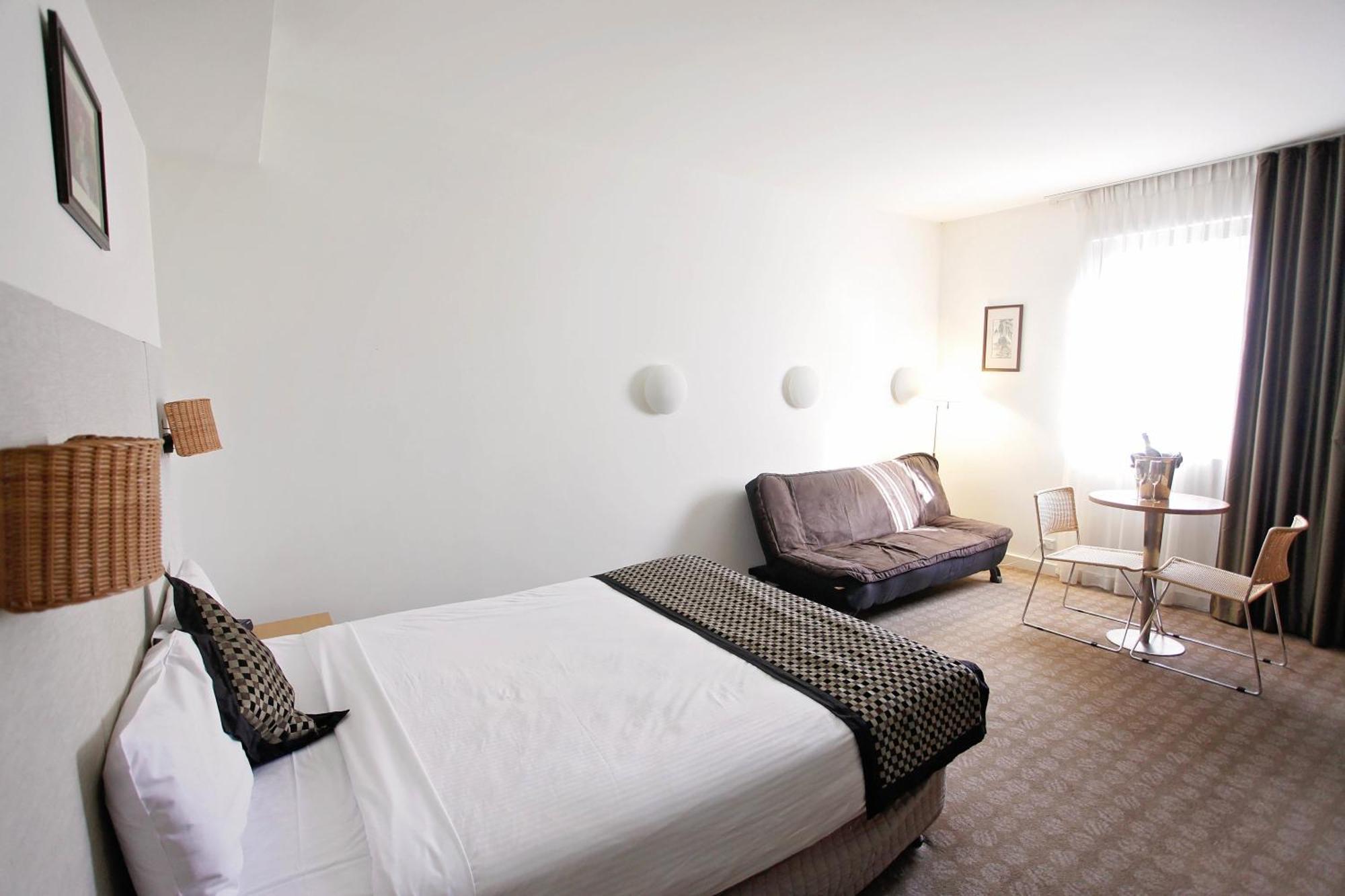 Golden Pebble Hotel Wantirna Cameră foto