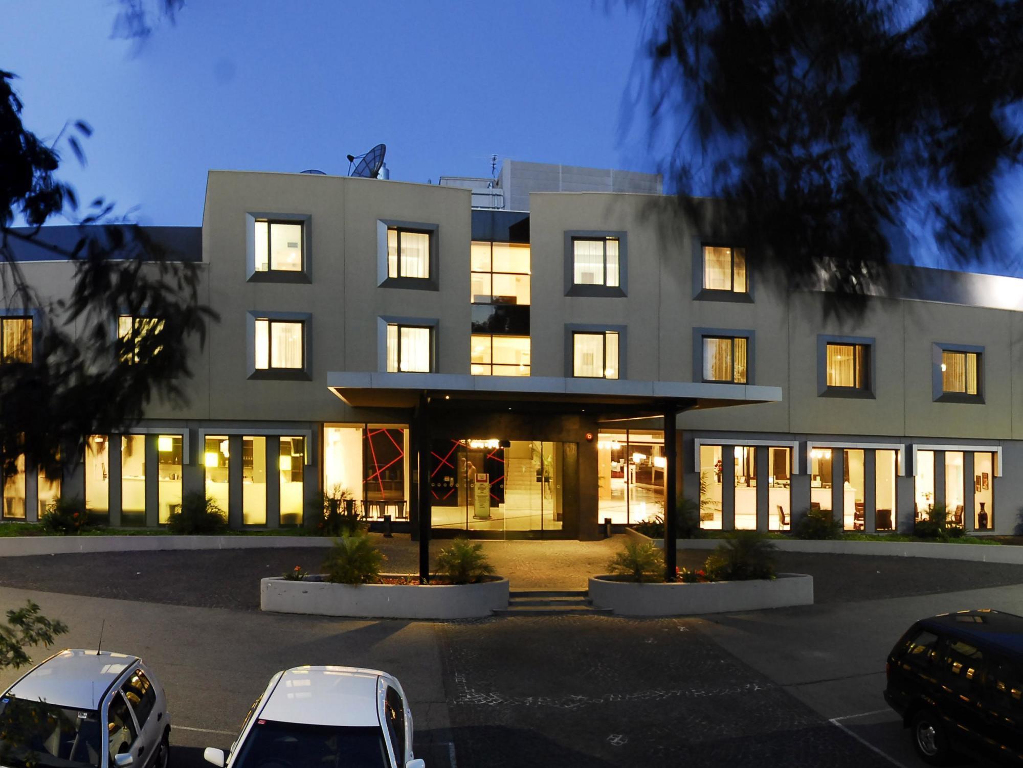 Golden Pebble Hotel Wantirna Exterior foto